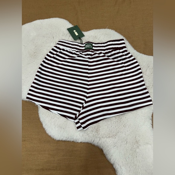 BNWT Daily Drills Bodega and White Striped Shorts - M/L - Picture 10 of 14